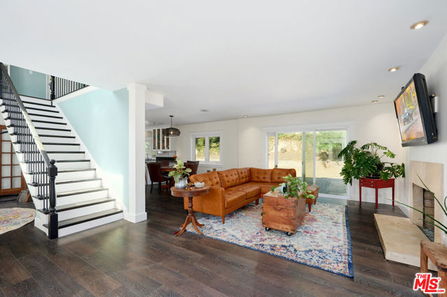 1391 Hendrix Avenue photo 5