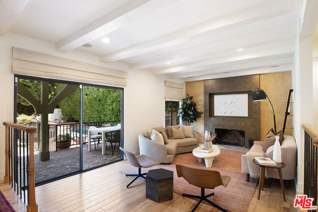 745 25th Street, Santa Monica CA: https://media.crmls.org/mediaz/c51f2d14-a477-4d87-af5a-63098135480a.jpg