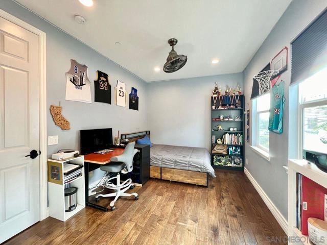 517 N Cedros, Solana Beach CA: https://media.crmls.org/mediaz/c51f9f69-c548-41cf-a5fb-b949963610c7.jpg