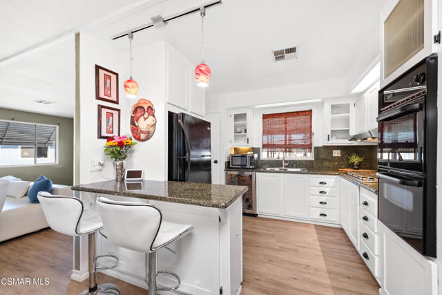 4388 Central Avenue, Camarillo CA: https://media.crmls.org/mediaz/c521399f-187c-45c9-84b0-c3ce314a540c.jpg