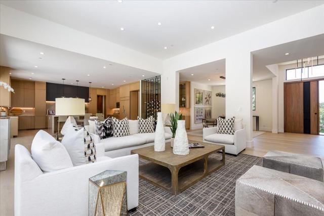 1025 Continental Drive, Menlo Park CA: https://media.crmls.org/mediaz/c5222ee8-00b0-46b7-baa9-acc74508c51b.jpg