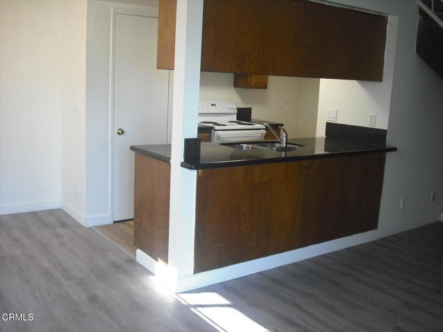 Detail Gallery Image 6 of 12 For 766 W Hemlock St, Port Hueneme,  CA 93041 - 2 Beds | 1 Baths