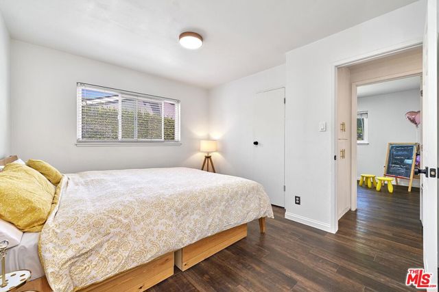 Image 21 of 42 For 5541 Marcella Avenue