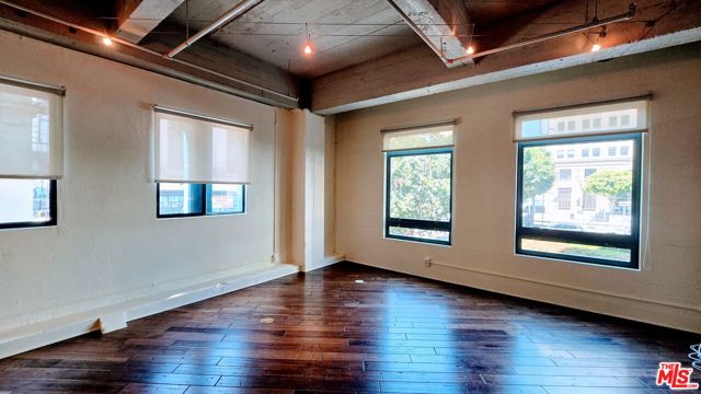 849 S Broadway, Los Angeles CA: https://media.crmls.org/mediaz/c522d43b-1243-4d12-b7a6-77b3d27c6aa0.jpg