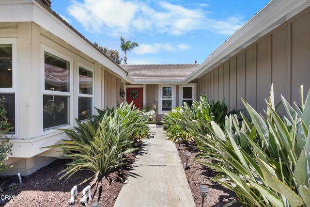 1684 San Joaquin Avenue, Ventura CA: https://media.crmls.org/mediaz/c5236e92-2e28-457a-8bc8-b6dcbc31d199.jpg