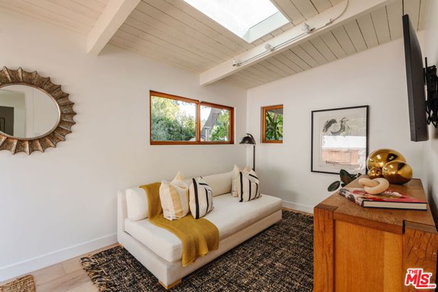 2145 Sunset Crest Drive, Los Angeles CA: https://media.crmls.org/mediaz/c523c56f-2dc0-45f9-8d6b-4746ae94b147.jpg