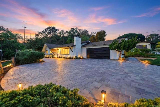 Detail Gallery Image 5 of 69 For 323 Glencrest Dr, Solana Beach,  CA 92075 - 3 Beds | 2 Baths