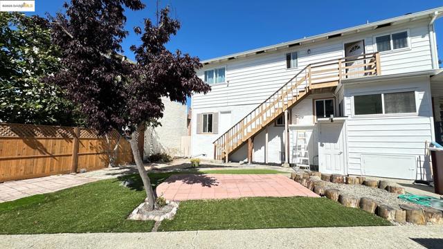 840 Key Route Blvd, Albany CA: https://media.crmls.org/mediaz/c524962c-4187-485f-b16b-2bec466e3772.jpg