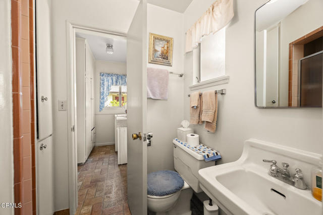 Detail Gallery Image 14 of 47 For 710 S Grand Ave, Pasadena,  CA 91105 - 4 Beds | 3 Baths