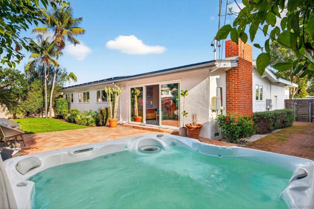 660 Cabrillo Ave, Coronado CA: https://media.crmls.org/mediaz/c5260688-86dc-467f-970e-651b23fa5868.jpg