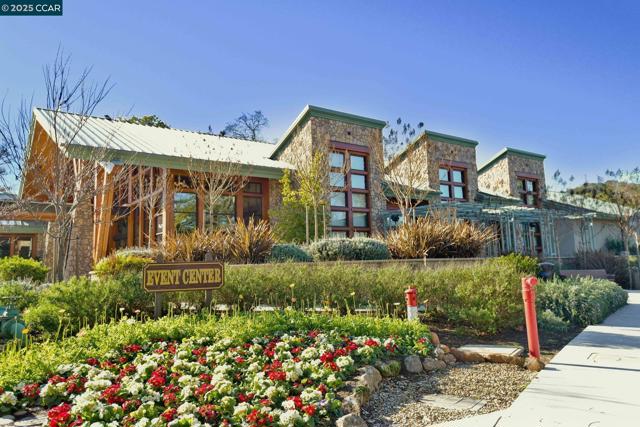 5920 Horsemans Canyon, Walnut Creek CA: https://media.crmls.org/mediaz/c526309c-042a-425f-9a2d-95447af14d88.jpg