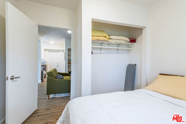 4307 Burns Avenue, Los Angeles CA: https://media.crmls.org/mediaz/c526416e-e366-49db-ba78-a45c598cc665.jpg