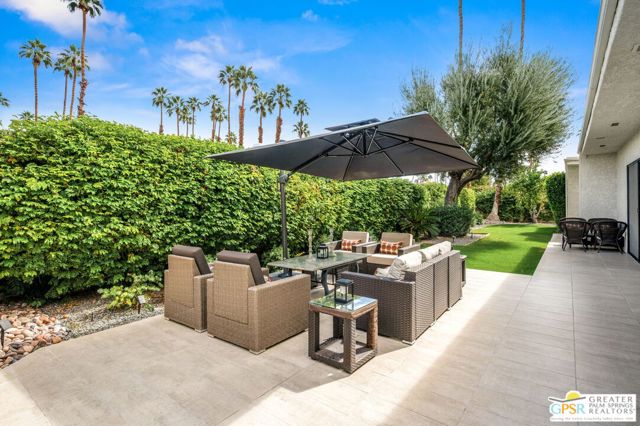 87 Magdalena Drive, Rancho Mirage CA: https://media.crmls.org/mediaz/c52709d9-584e-4842-8988-f111b75a723e.jpg