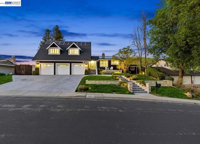 Image 1 of 60 For 976 Richard Ln