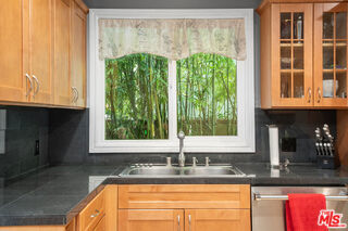 5146 Topanga Canyon Boulevard, Woodland Hills CA: https://media.crmls.org/mediaz/c52850d3-bd5f-4253-967a-d73e4c3bc2d4.jpg