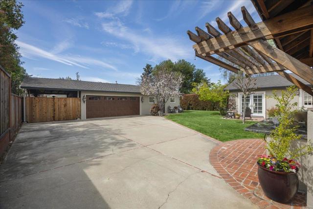 14843 Holden Way, San Jose CA: https://media.crmls.org/mediaz/c5299504-2d91-4669-b341-a3b8dfa4bb63.jpg