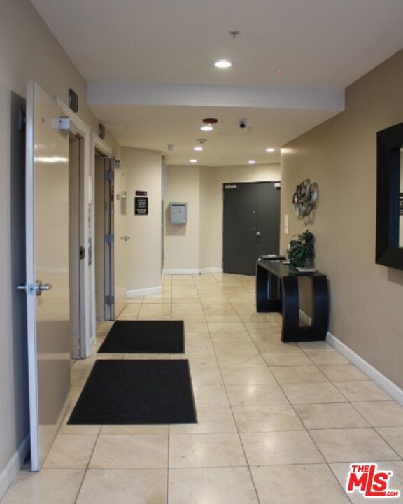 991 Arapahoe Street, Los Angeles CA: https://media.crmls.org/mediaz/c52a1490-b9df-485c-8b4f-24869cd7cf47.jpg