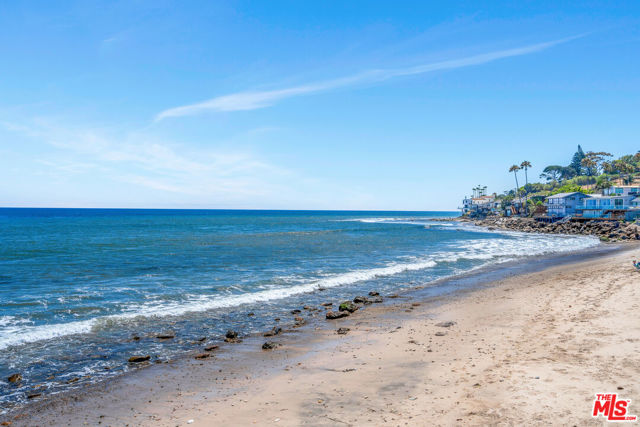 26664 Seagull Way, Malibu CA: https://media.crmls.org/mediaz/c52a25df-d5c0-45d8-964b-fee2e91a3c89.jpg
