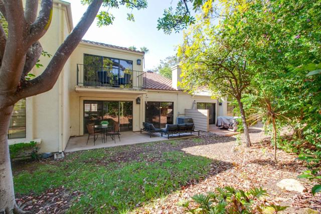 3160 Calle Viento, Carlsbad CA: https://media.crmls.org/mediaz/c52aaa7c-1c2b-4856-8caf-33f9208d134f.jpg