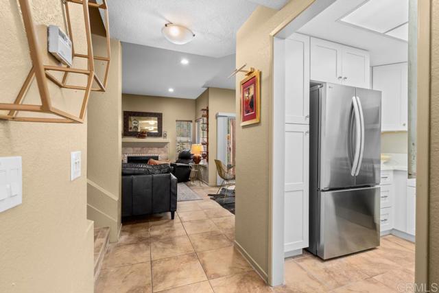 Detail Gallery Image 6 of 41 For 12003 Calle De Leon #3,  El Cajon,  CA 92019 - 2 Beds | 2/1 Baths