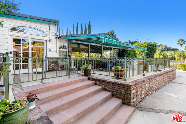 5360 Round Meadow Road, Hidden Hills, California 91302, 4 Bedrooms Bedrooms, ,3 BathroomsBathrooms,Single Family Residence,For Sale,Round Meadow,23285981