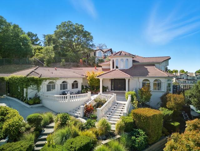 1 Lewis Ranch Road, San Carlos CA: https://media.crmls.org/mediaz/c52ae8ec-0cf9-4f7c-8f5a-16d46d7e9c88.jpg