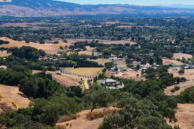 0 Oak Glen Ave, Morgan Hill CA: https://media.crmls.org/mediaz/c52b4e47-ddfe-4d53-9091-f0f31dbb74e1.jpg