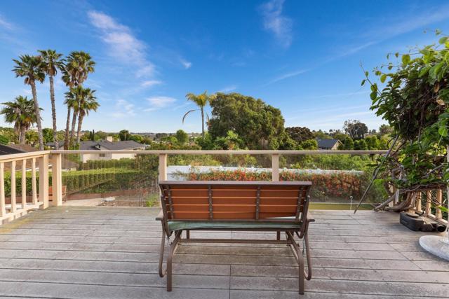 1745 Tamarack Ave, Carlsbad CA: https://media.crmls.org/mediaz/c52d9a69-6406-4ba4-9e76-84bf265aa3d6.jpg
