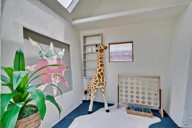 10656 Larry Way, Cupertino CA: https://media.crmls.org/mediaz/c52da2e0-0b60-4dc9-b76e-943cf7d29654.jpg
