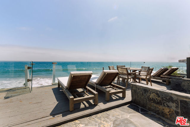 23614 Malibu Colony Road, Malibu CA: https://media.crmls.org/mediaz/c52e5a3e-21c3-4340-9a2f-88d75f1bf5d7.jpg