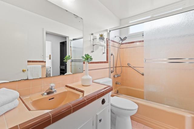 32 Crestview Avenue, Daly City CA: https://media.crmls.org/mediaz/c52f54ed-0a3b-45df-a4c5-35857f82d835.jpg