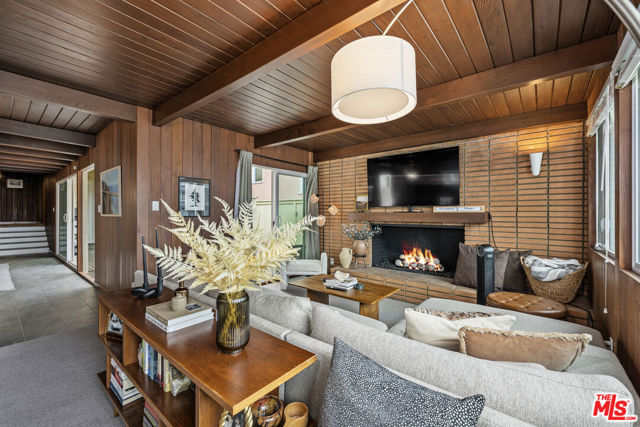 622 Esplanade, Redondo Beach CA: https://media.crmls.org/mediaz/c52f7bef-3899-4b02-9f65-d056b8766b4f.jpg