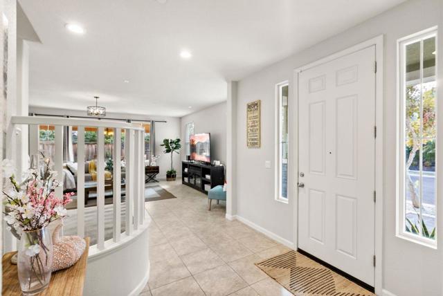 1070 S Atwood Court, Mountain House CA: https://media.crmls.org/mediaz/c52fc991-60e1-4f2f-b4a0-164282e645b8.jpg