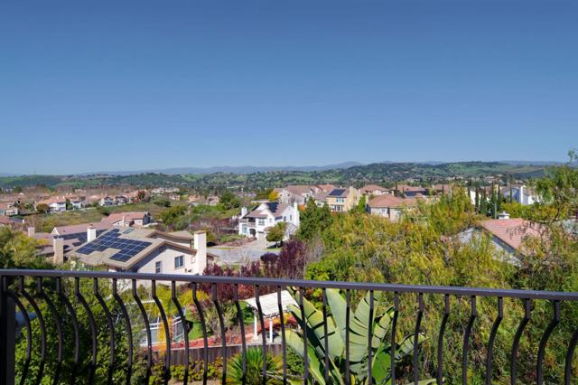 7184 Glenview Drive, San Jose CA: https://media.crmls.org/mediaz/c52fd9c8-3d54-40f3-9313-ff961456d1cd.jpg
