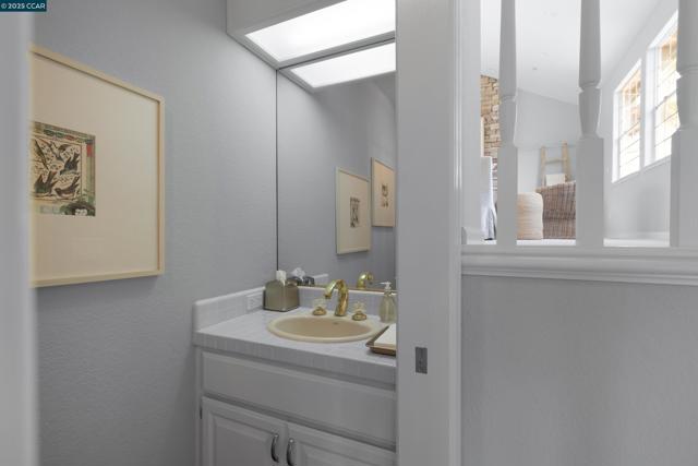 46 Merrill Circle N., Moraga CA: https://media.crmls.org/mediaz/c52ffbb5-44d0-4a56-8a7e-e901ed3a6bf1.jpg
