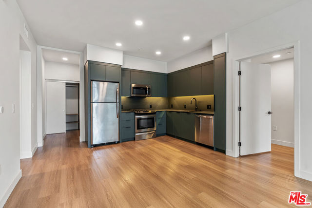 10601 Washington Boulevard, Culver City CA: https://media.crmls.org/mediaz/c5300d31-0621-45d9-b3a1-c50d133e881e.jpg