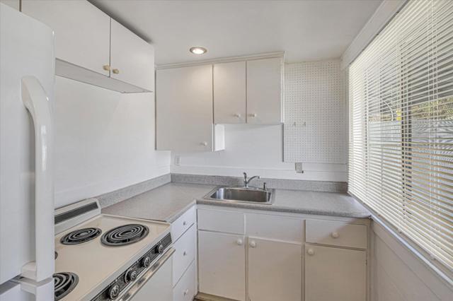 Image 34 of 77 For 2735 Soquel Avenue