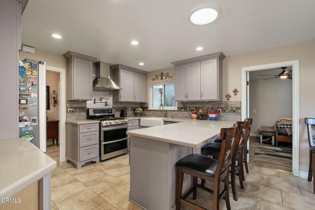 8423 Hollister Street, Ventura CA: https://media.crmls.org/mediaz/c53049d4-c289-4339-bf3b-1e9ae63bf41d.jpg