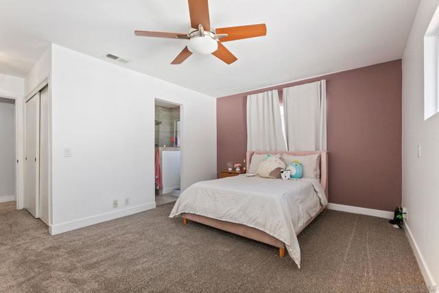 704 Matagual Dr, Vista CA: https://media.crmls.org/mediaz/c5308a5b-aff3-4ebb-8cf7-6082ec23df02.jpg