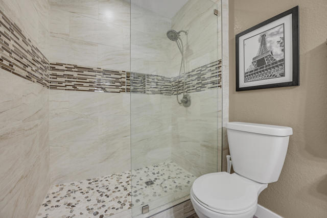 2006 E Sandalwood Drive, Palm Springs CA: https://media.crmls.org/mediaz/c530e008-8b56-48f9-8e57-fab5c76bf1c3.jpg