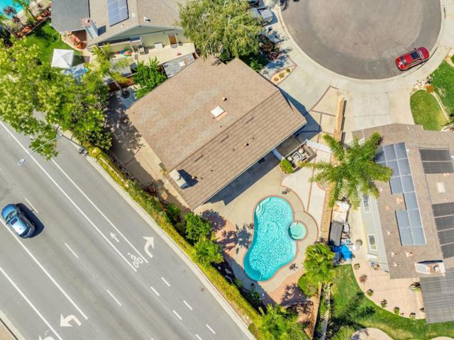 1206 Sycamore Court, Gilroy CA: https://media.crmls.org/mediaz/c5312761-493c-42b5-bc64-1f2428a2a27f.jpg
