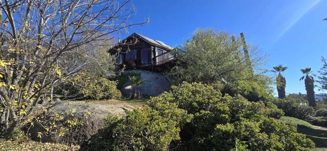 602 Starbright Ln, Alpine CA: https://media.crmls.org/mediaz/c531ccc9-db40-4e0a-b6c7-2693d78ce916.jpg