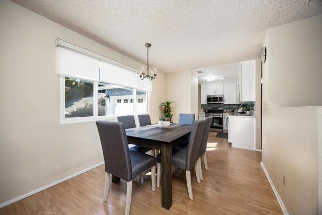 1180 Evelyn St, San Diego CA: https://media.crmls.org/mediaz/c531d05e-ba00-4927-a62e-0c3f74b3a306.jpg