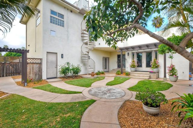 4790 Everts Street, San Diego CA: https://media.crmls.org/mediaz/c531dc57-e022-4ff4-a7ff-d8c02b7d0e88.jpg