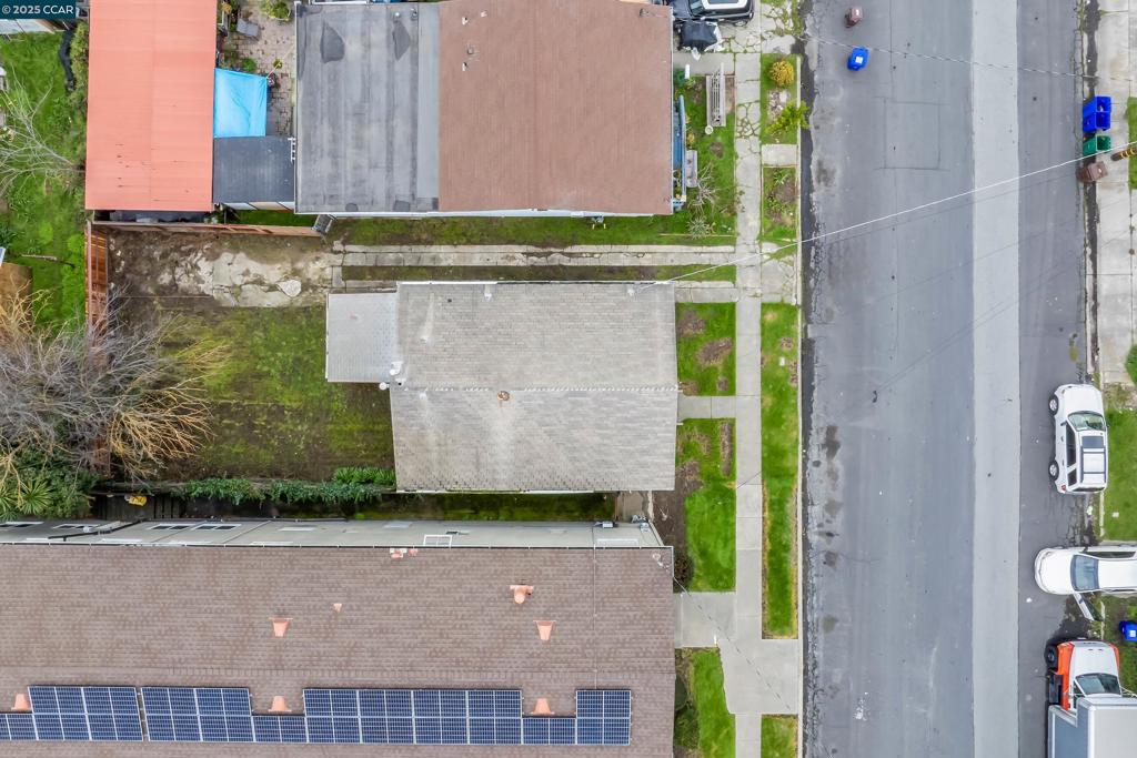 https://media.crmls.org/mediaz/c532f383-0a01-4823-8707-8007d54db22e.jpg?preset=X-Large