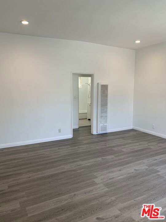 5360 Kester Avenue #11
