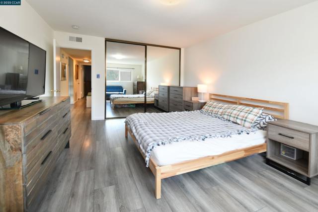 1984 Ascot Dr, Moraga CA: https://media.crmls.org/mediaz/c533840f-869c-485e-a2b4-178167486f4d.jpg