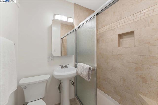 405 Kingsley Ave, Palo Alto CA: https://media.crmls.org/mediaz/c533bbdb-69b4-4b0b-baa6-8bff73dab09c.jpg