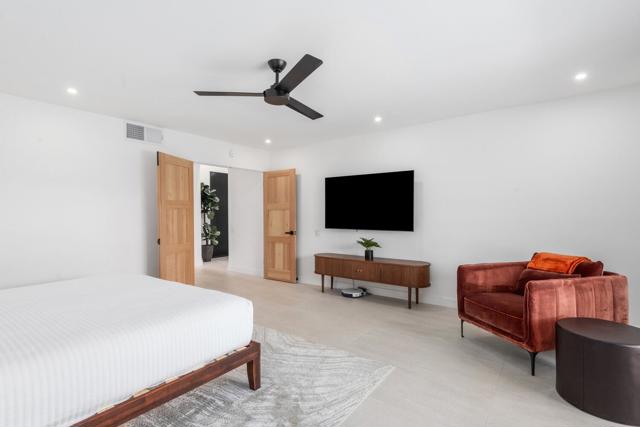 Image 18 of 52 For 2040 Chico Drive