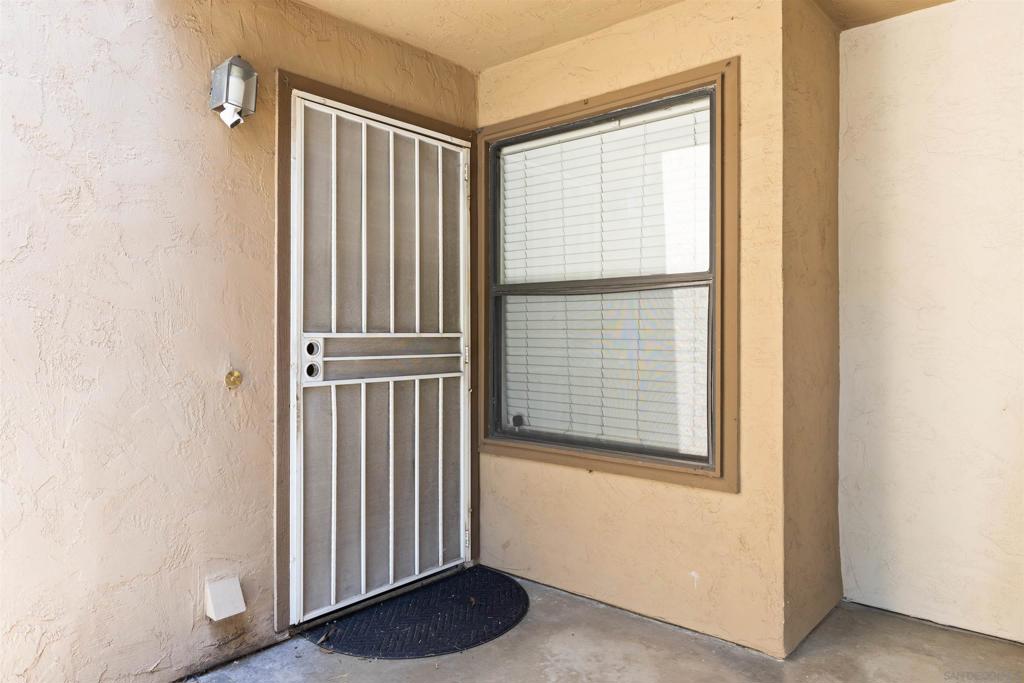 9895 Scripps Westview Way - photo 18